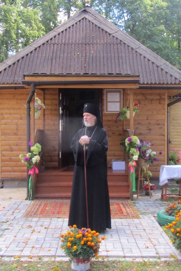 Наш  храм  -  украшение  Климов  Завода  и  центр  его  духовной  жизни..